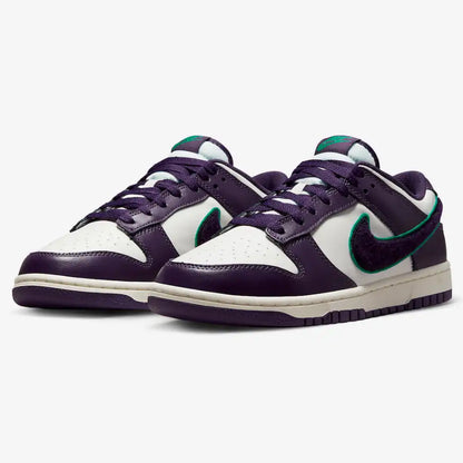 Tênis Nike Dunk Low Chenille Swoosh Sail Grand Purple