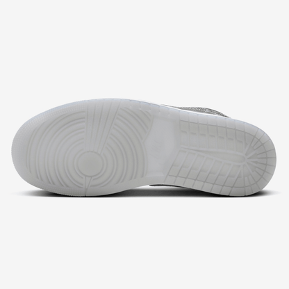 Air Jordan 1 Low SE Metallic Silver